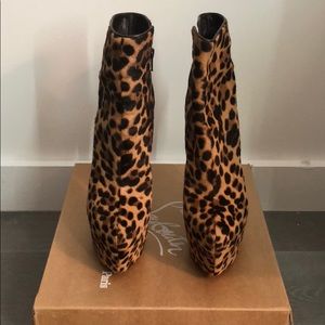 Christian Louboutin Daf Booty sz 38